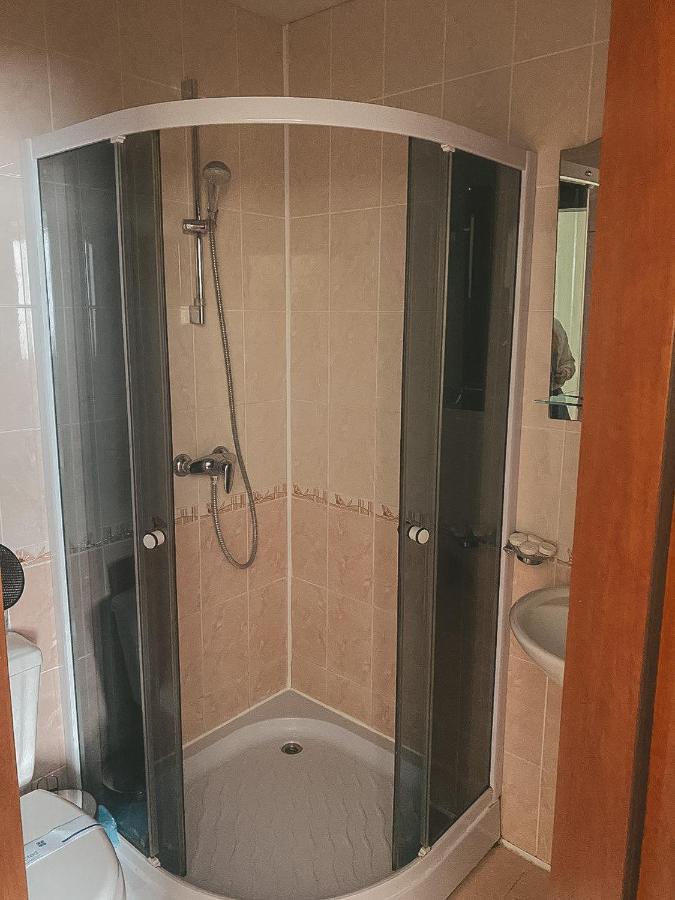 Crocus Hotel Dragobrat Buitenkant foto